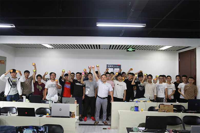 动力节点Java培训机构班级合影 动力节点Java培训机构班级合影